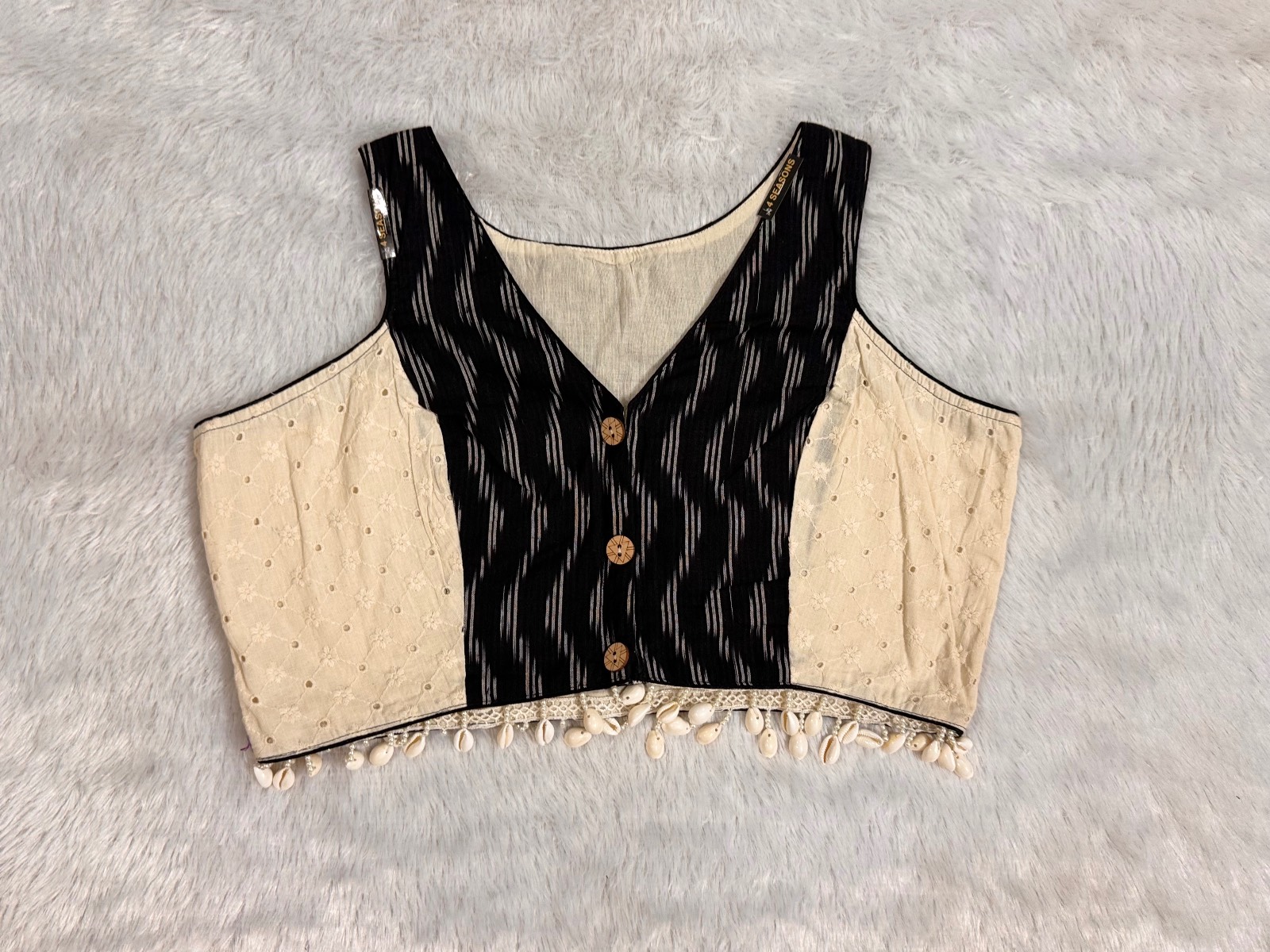 Black with hakoba with kovri sleeveless blouse