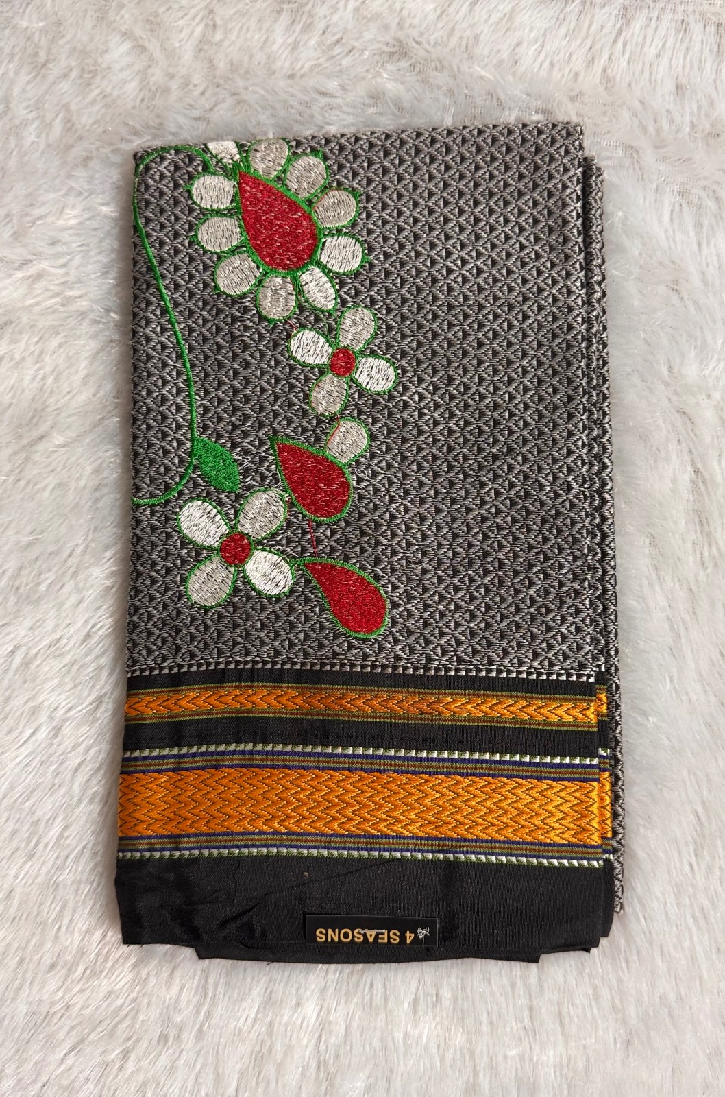 Nath grey khan with black silk border blouse piece
