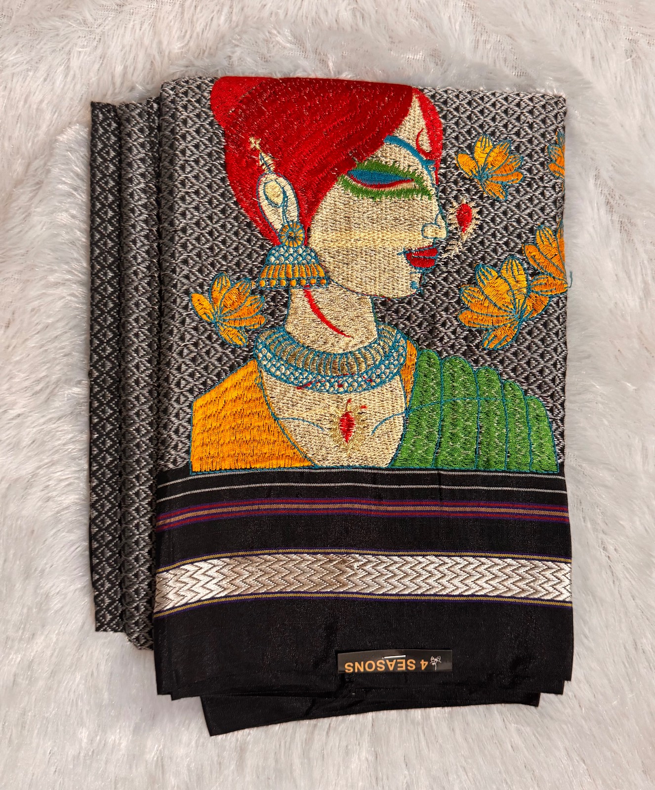 Grey khan with black silk border lady face blouse piece